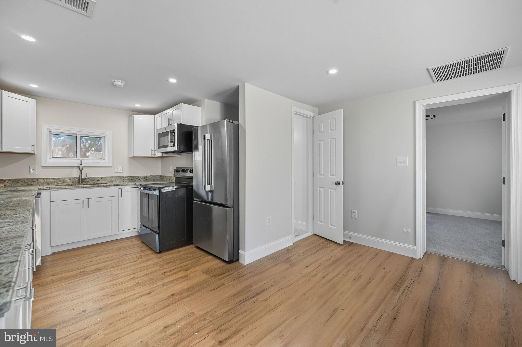 MAYFIELD - Residential