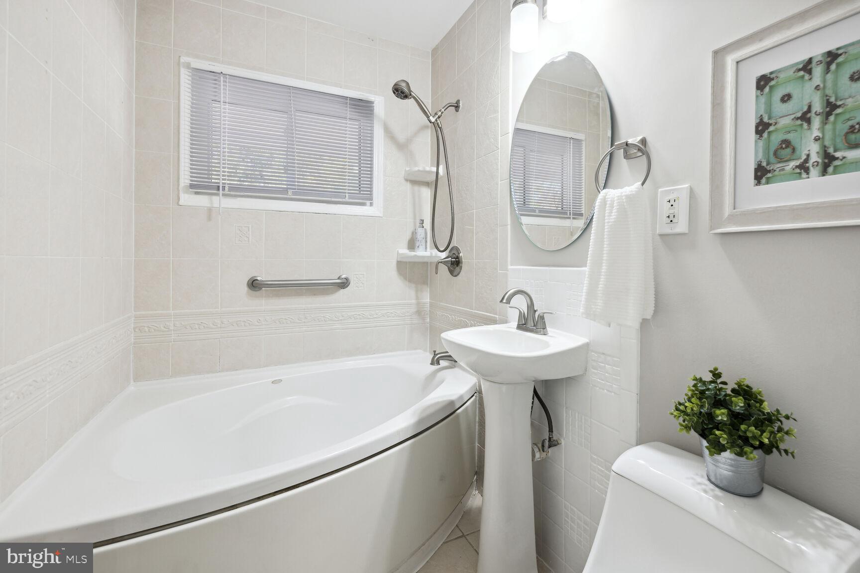 ASPEN HILL - Residential