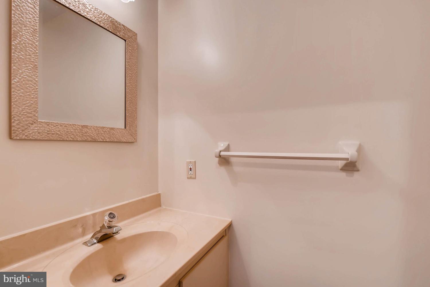 PINEDALE WOODS - Residential