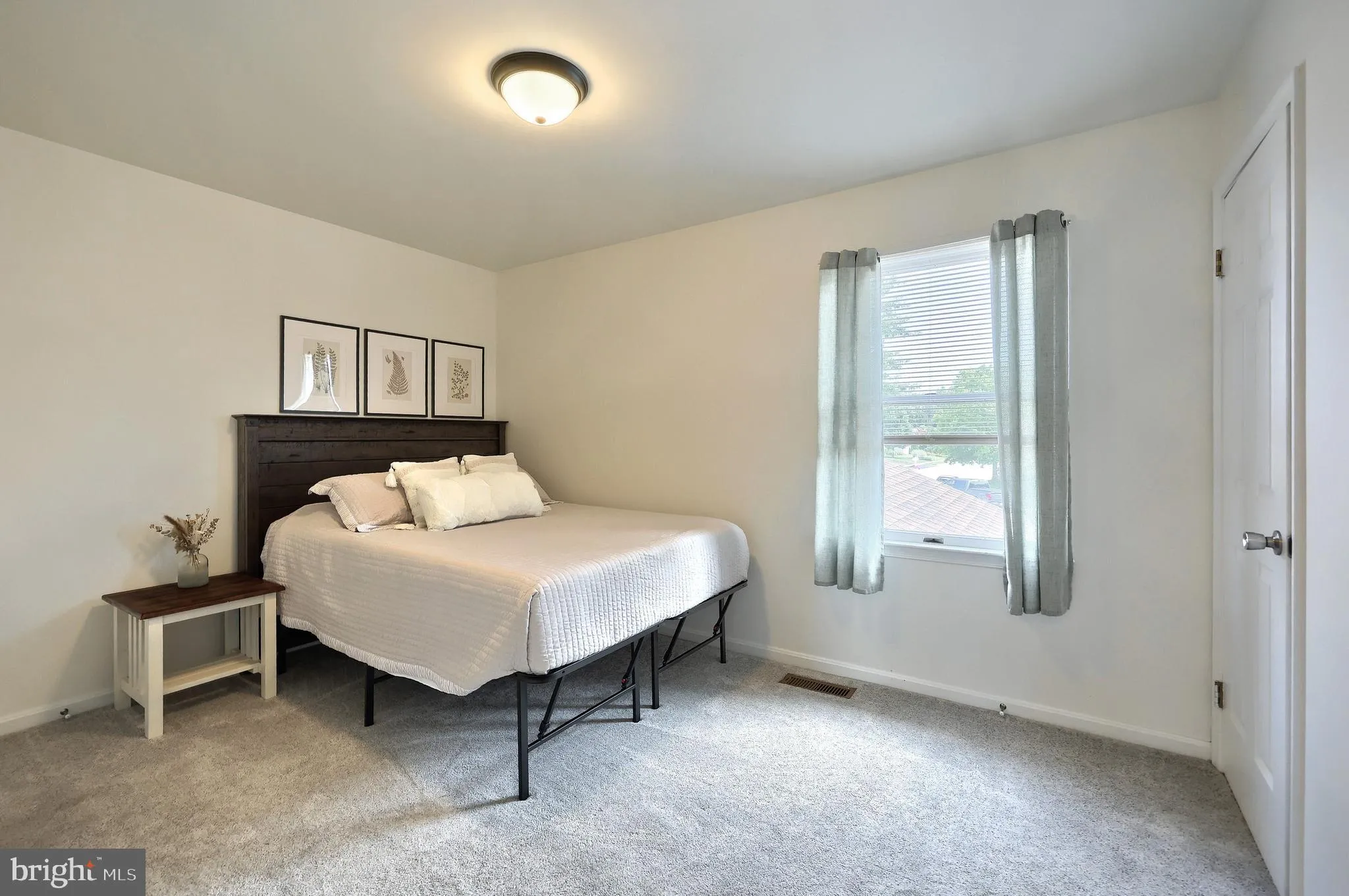 Lewisberry, Pennsylvania 17339, United States, 2 Bedrooms Bedrooms, ,3 BathroomsBathrooms,Residential,Coming Soon,177656