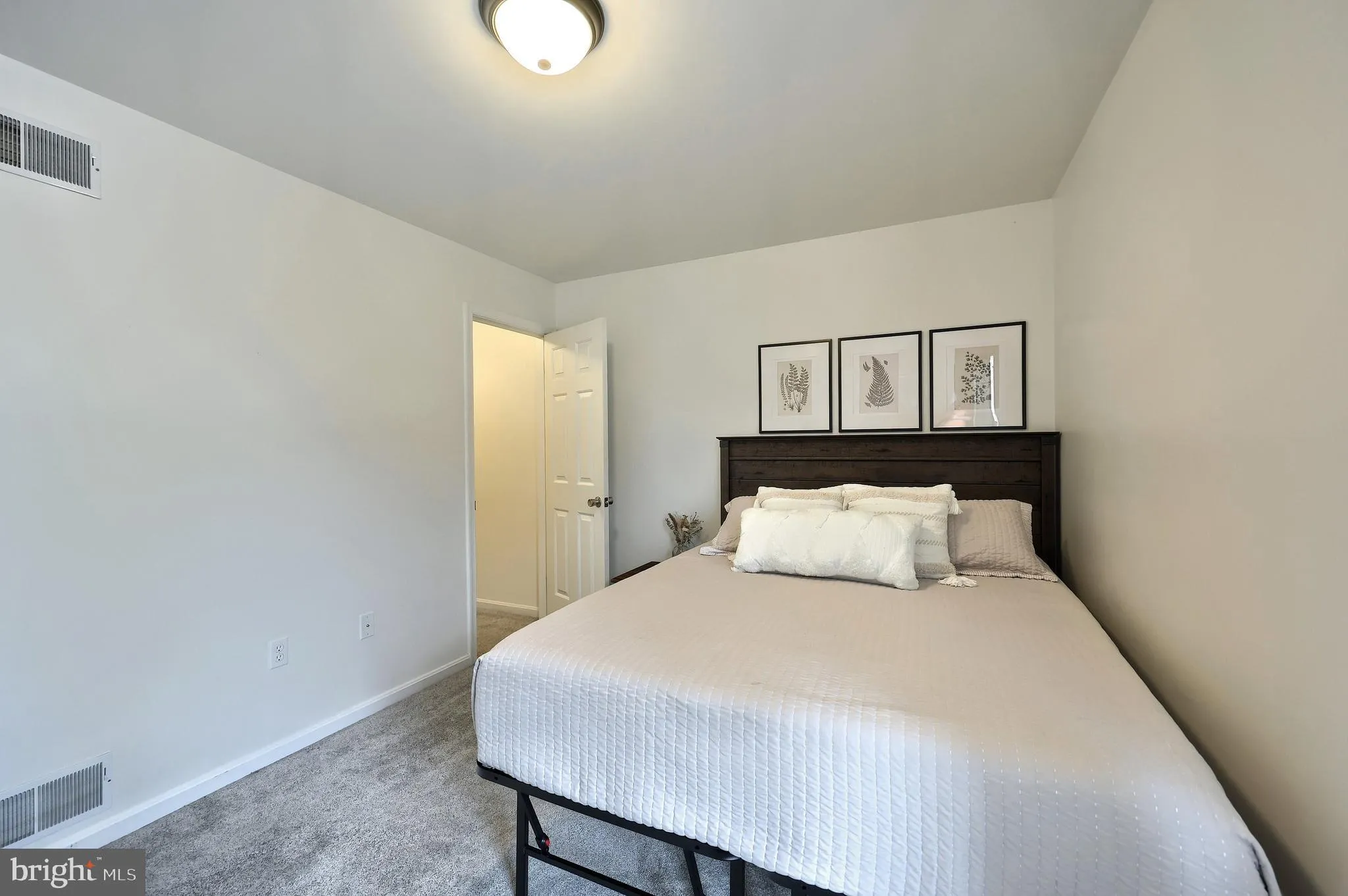 Lewisberry, Pennsylvania 17339, United States, 2 Bedrooms Bedrooms, ,3 BathroomsBathrooms,Residential,Coming Soon,177656