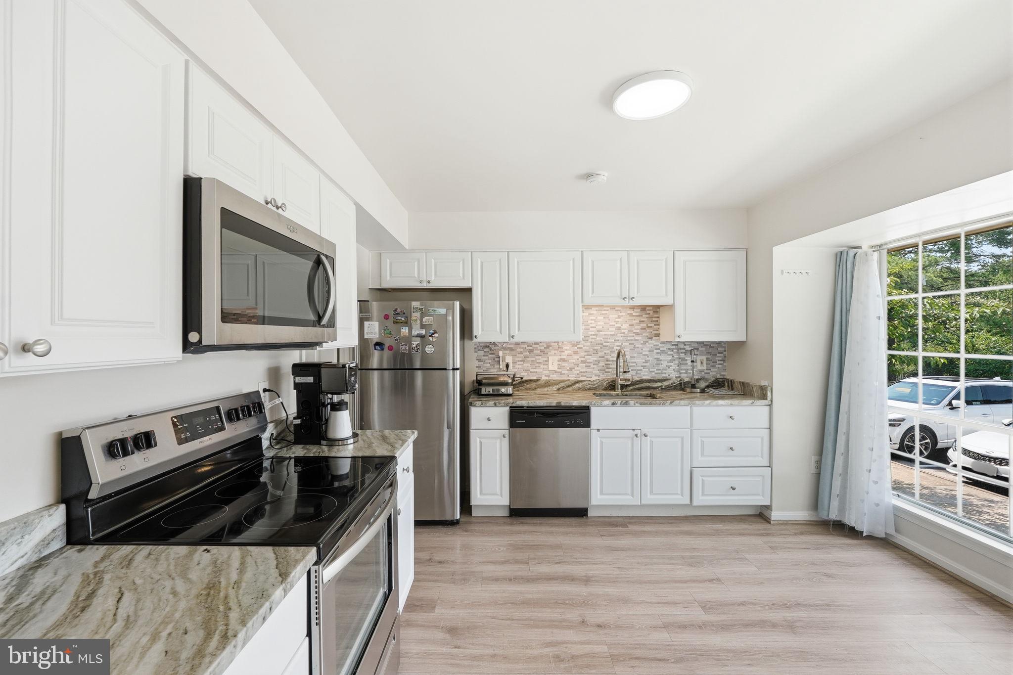 6617 GREEN ASH COURT