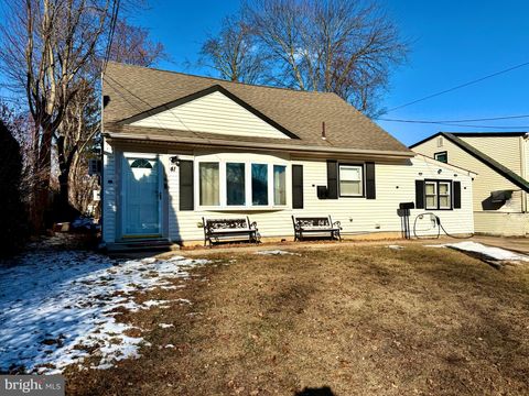 41 PINETREE DRIVE PARLIN NJ 08859