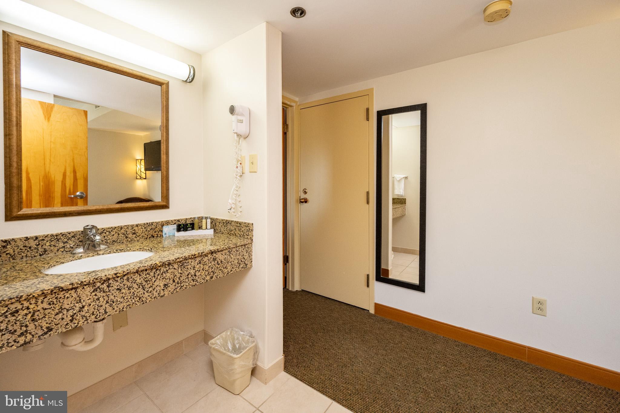 WISP HOTEL - Residential