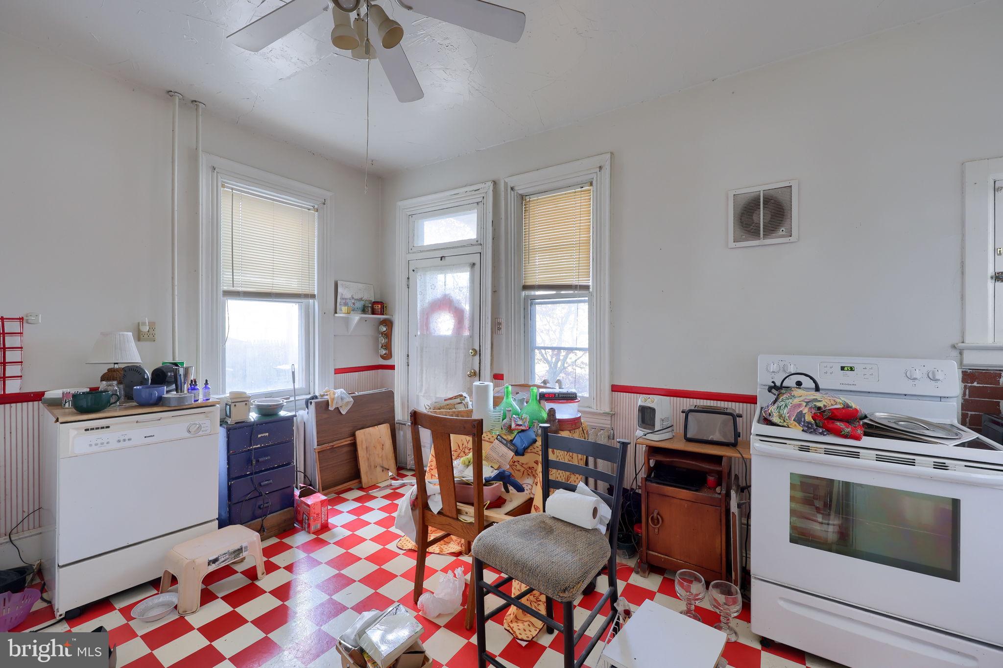 THE AVENUES - Residential