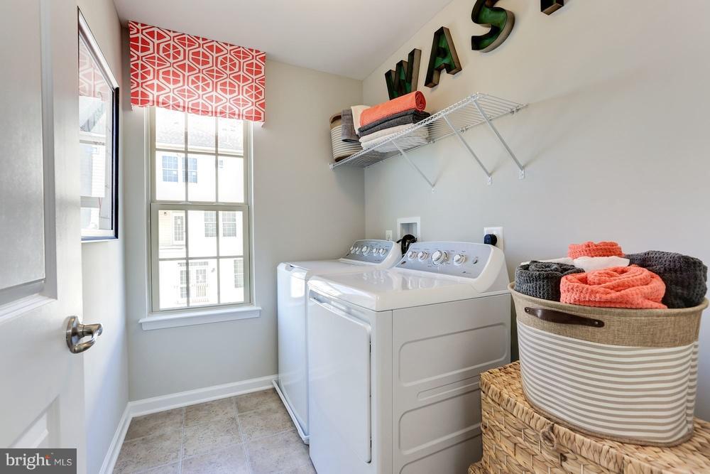 OAKDALE VILLAGE - Residential