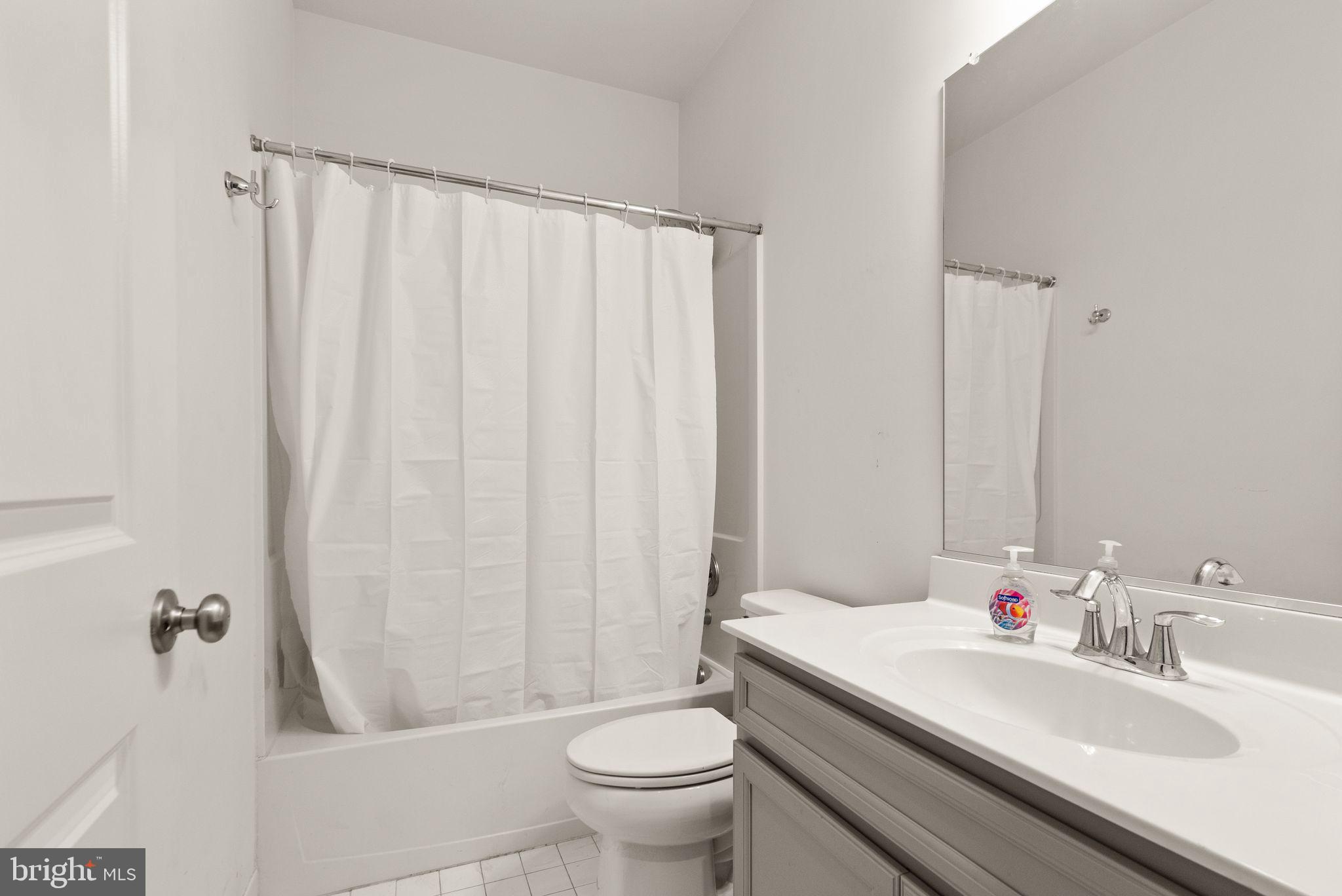 SIGNAL HILL STATION - Residential