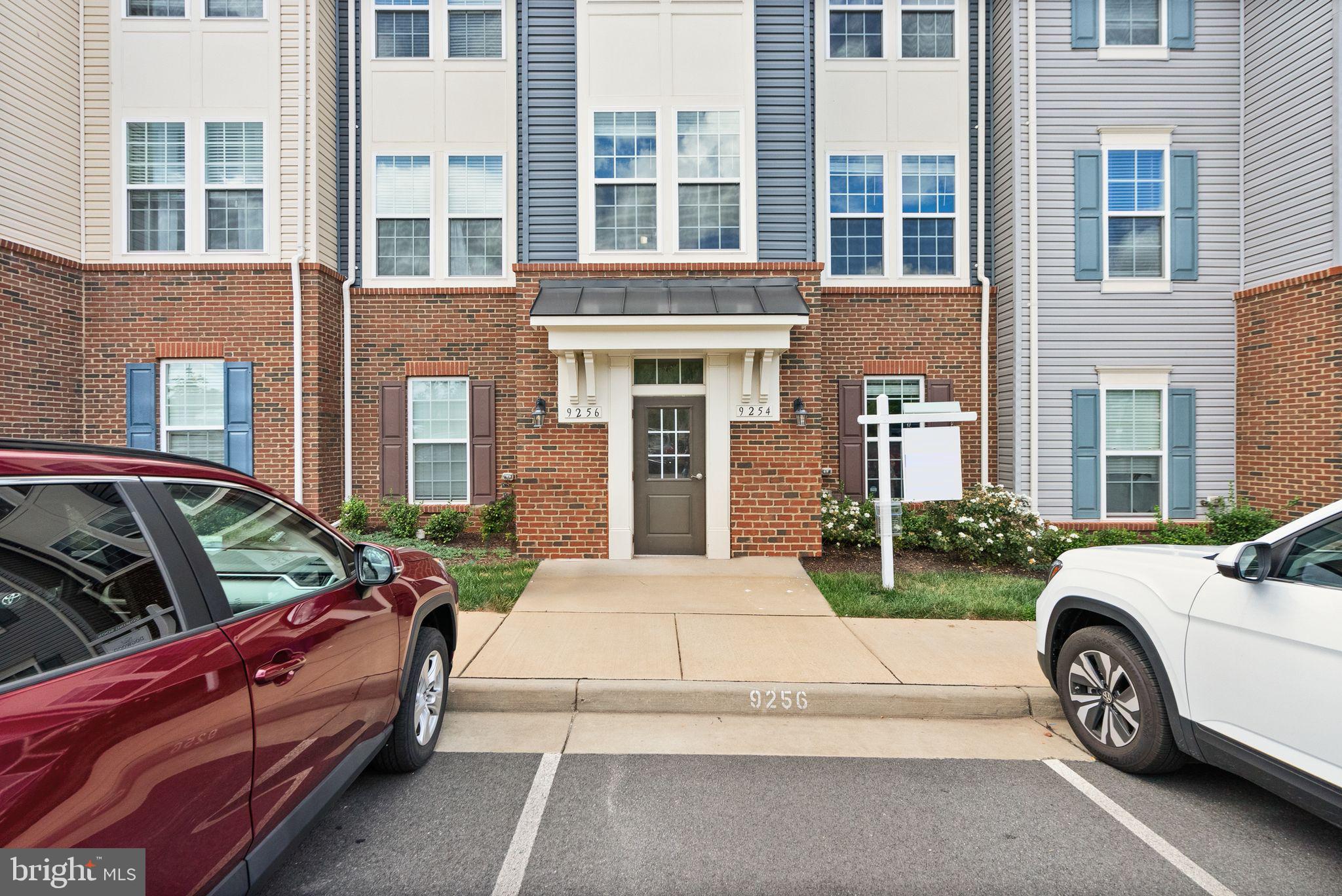 SIGNAL HILL STATION - Residential