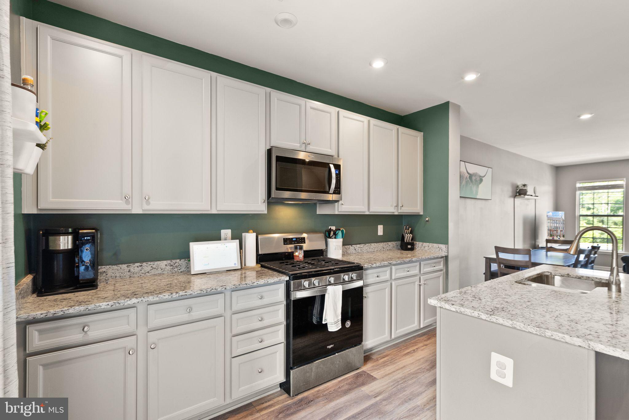 SIGNAL HILL STATION - Residential