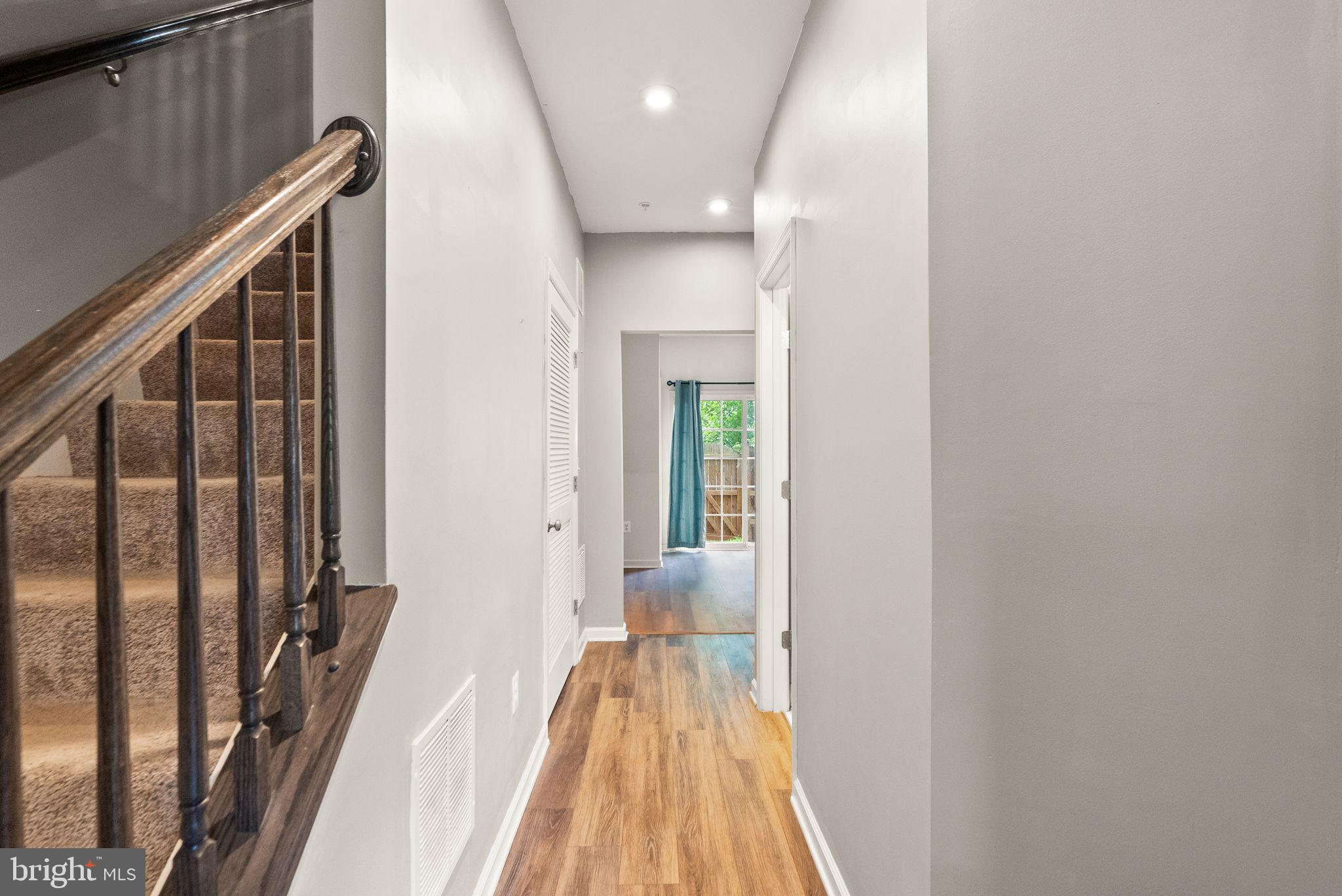 SIGNAL HILL STATION - Residential