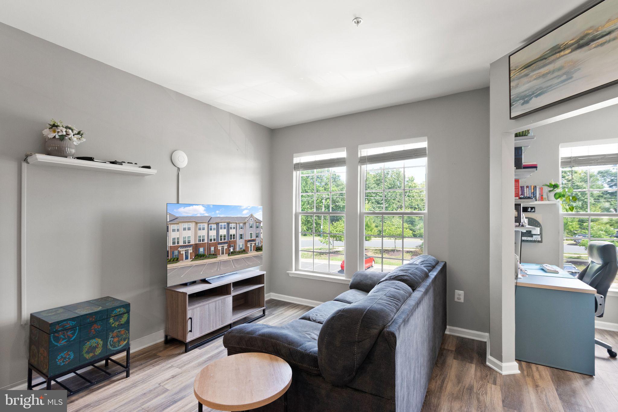 SIGNAL HILL STATION - Residential