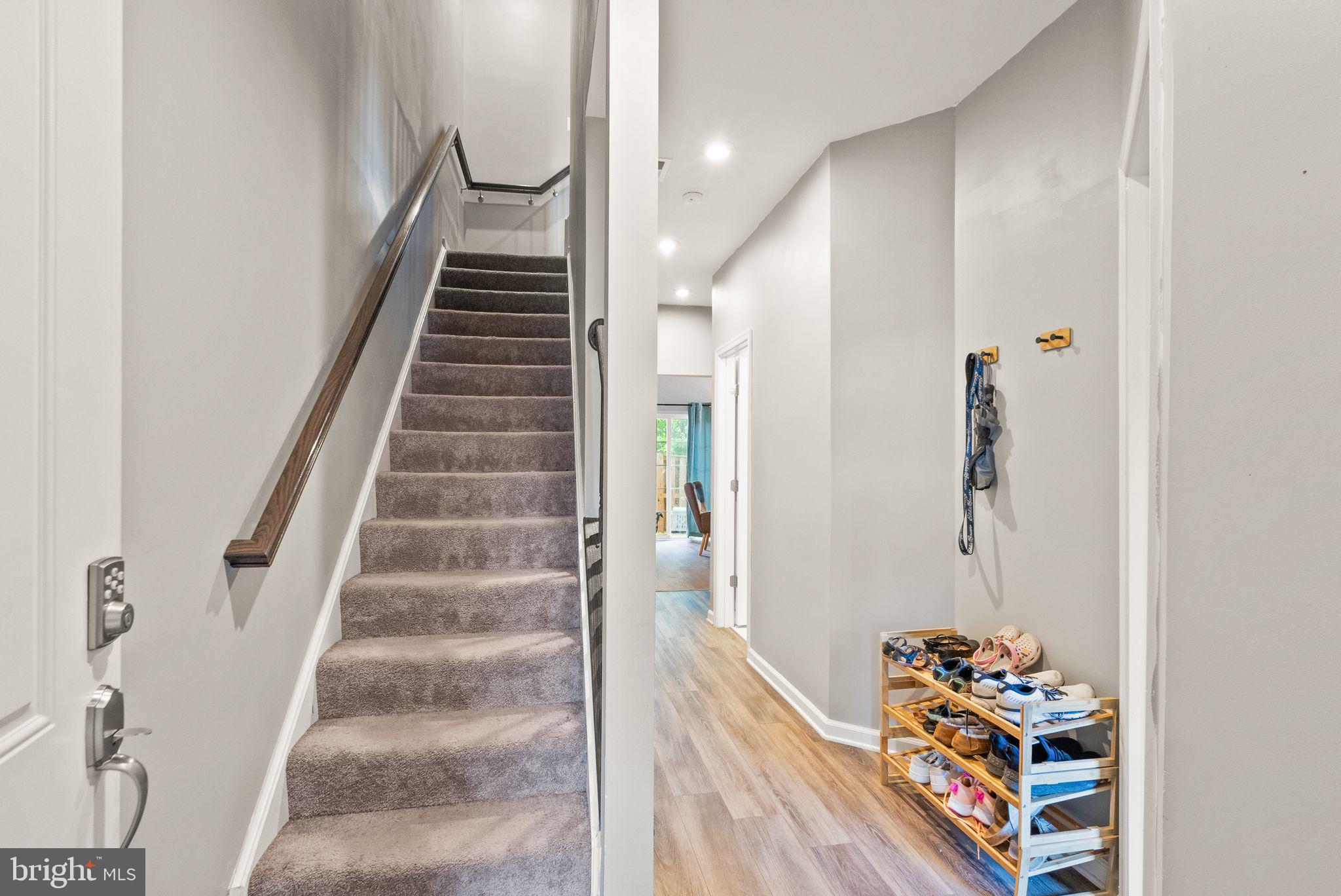 SIGNAL HILL STATION - Residential