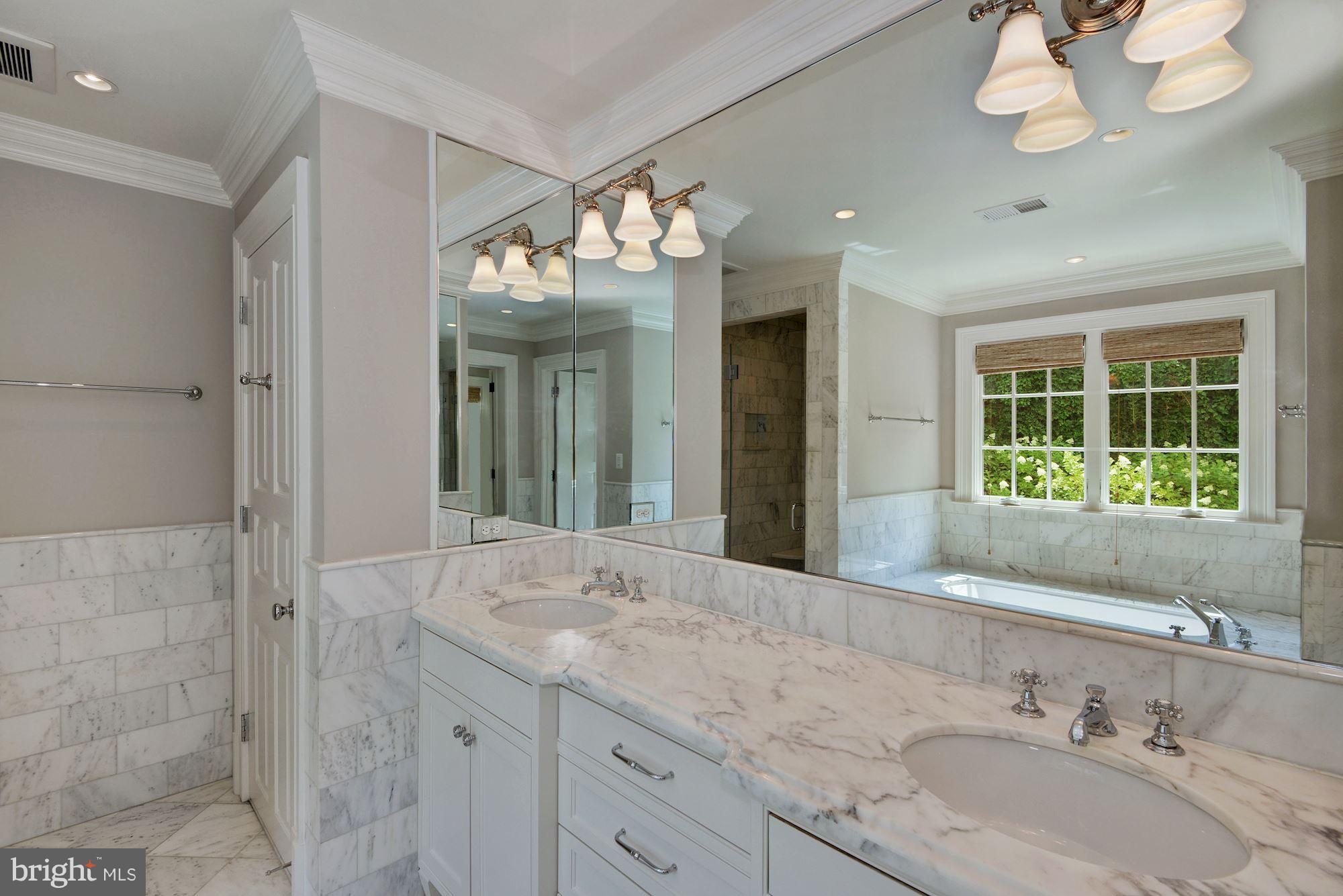 FOXHALL - Residential