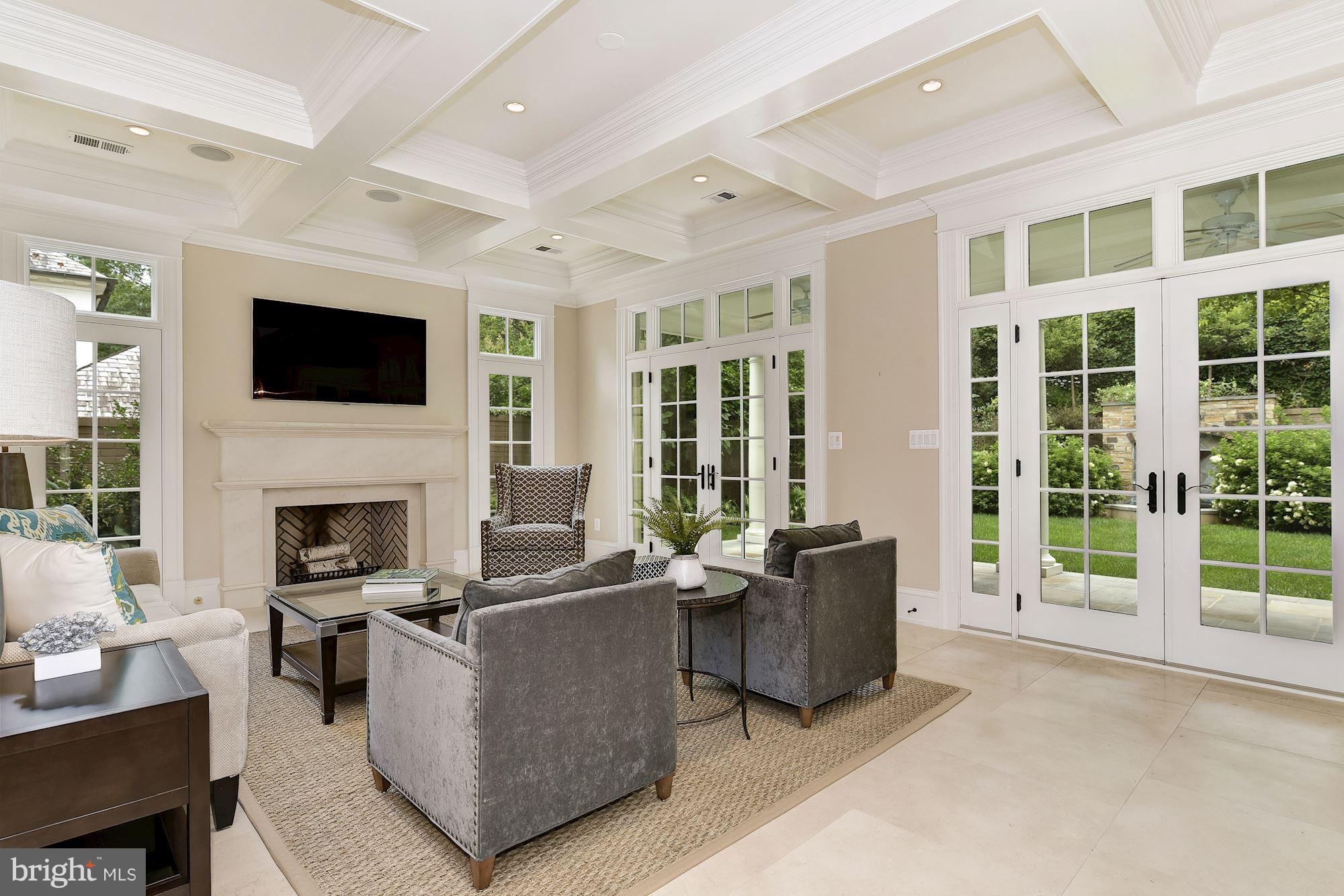 FOXHALL - Residential