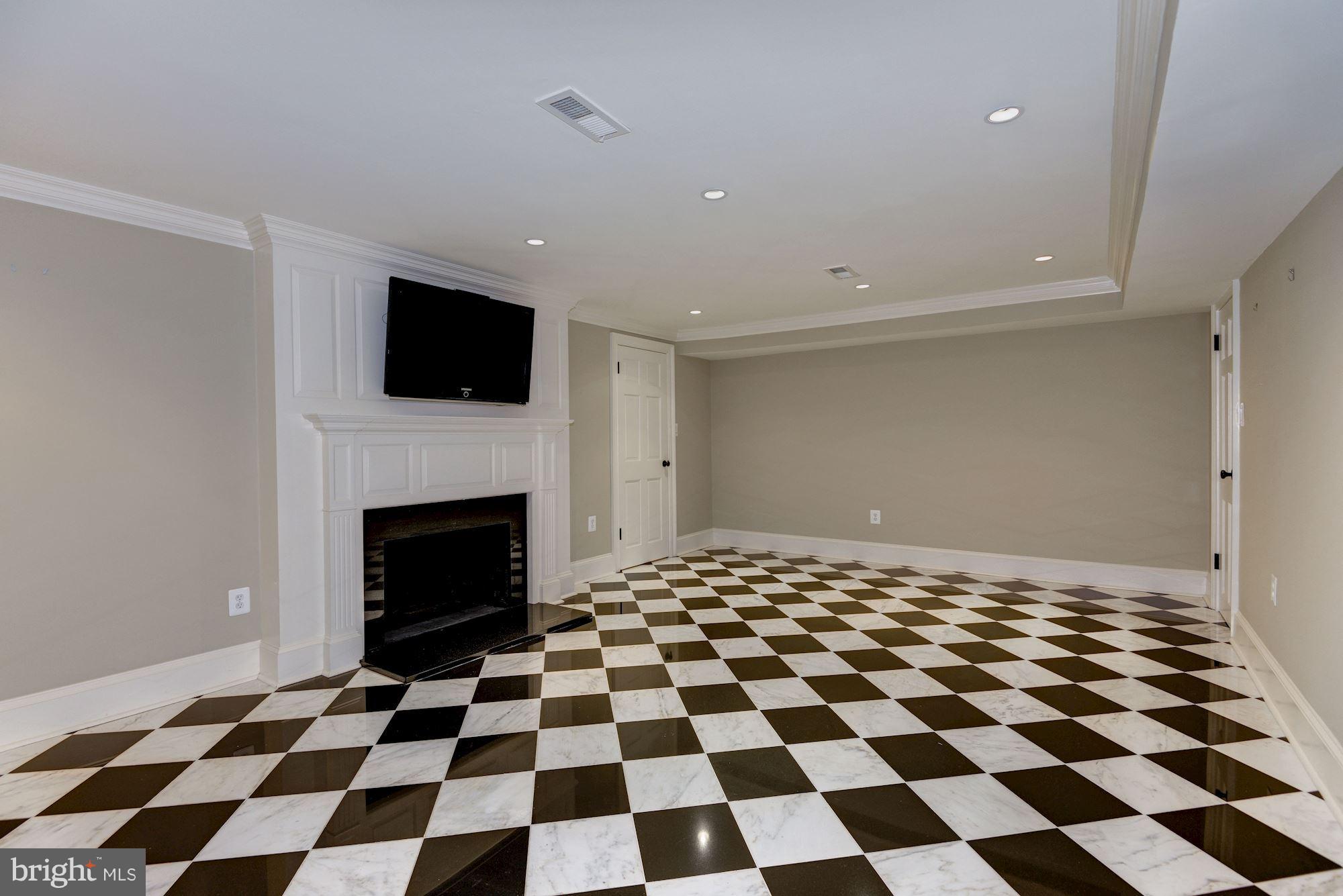 FOXHALL - Residential