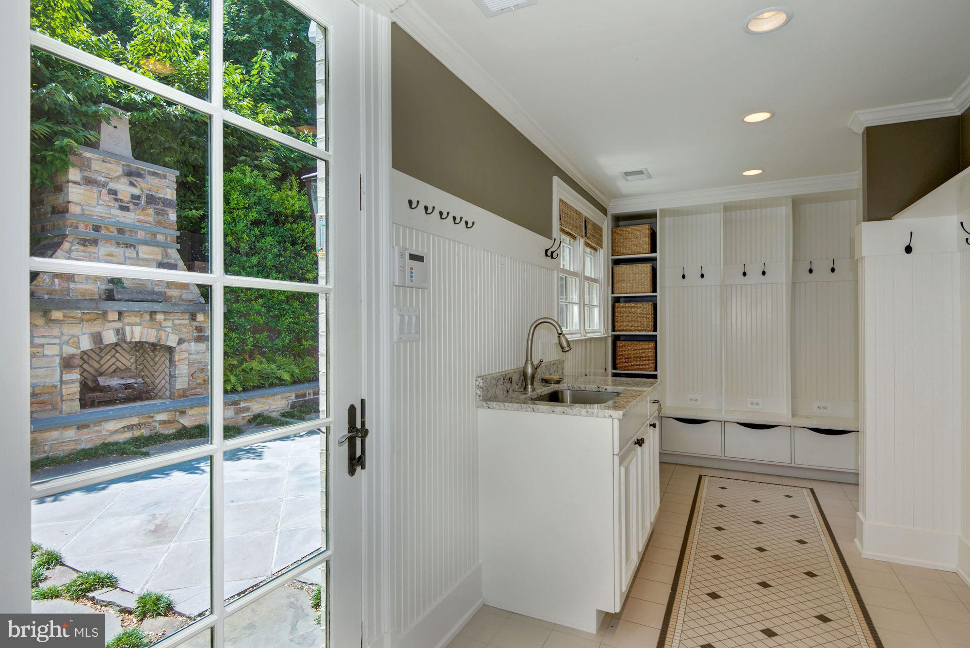 FOXHALL - Residential
