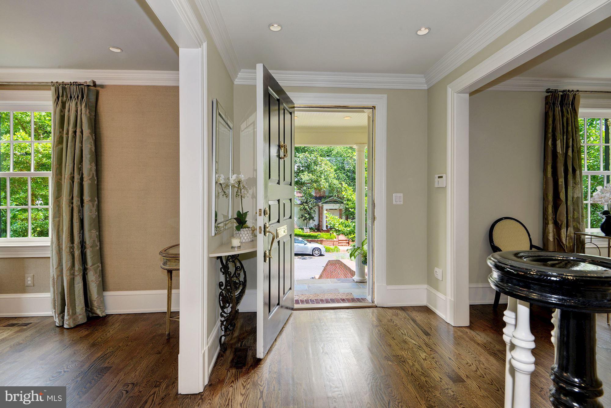 FOXHALL - Residential