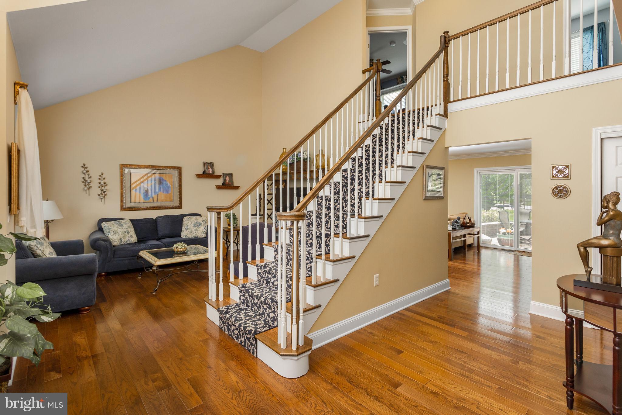 10 TANAGER LANE