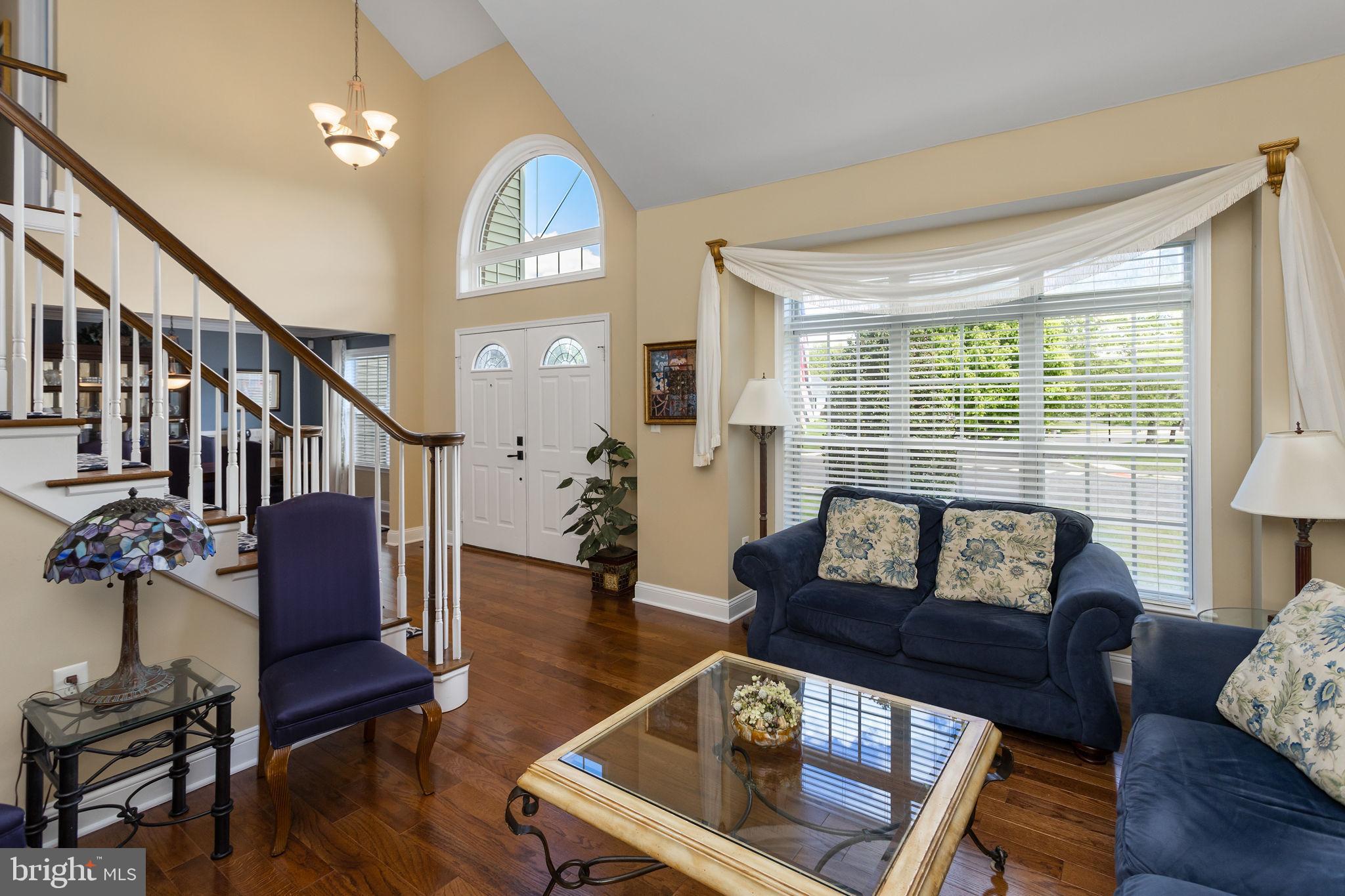 10 TANAGER LANE