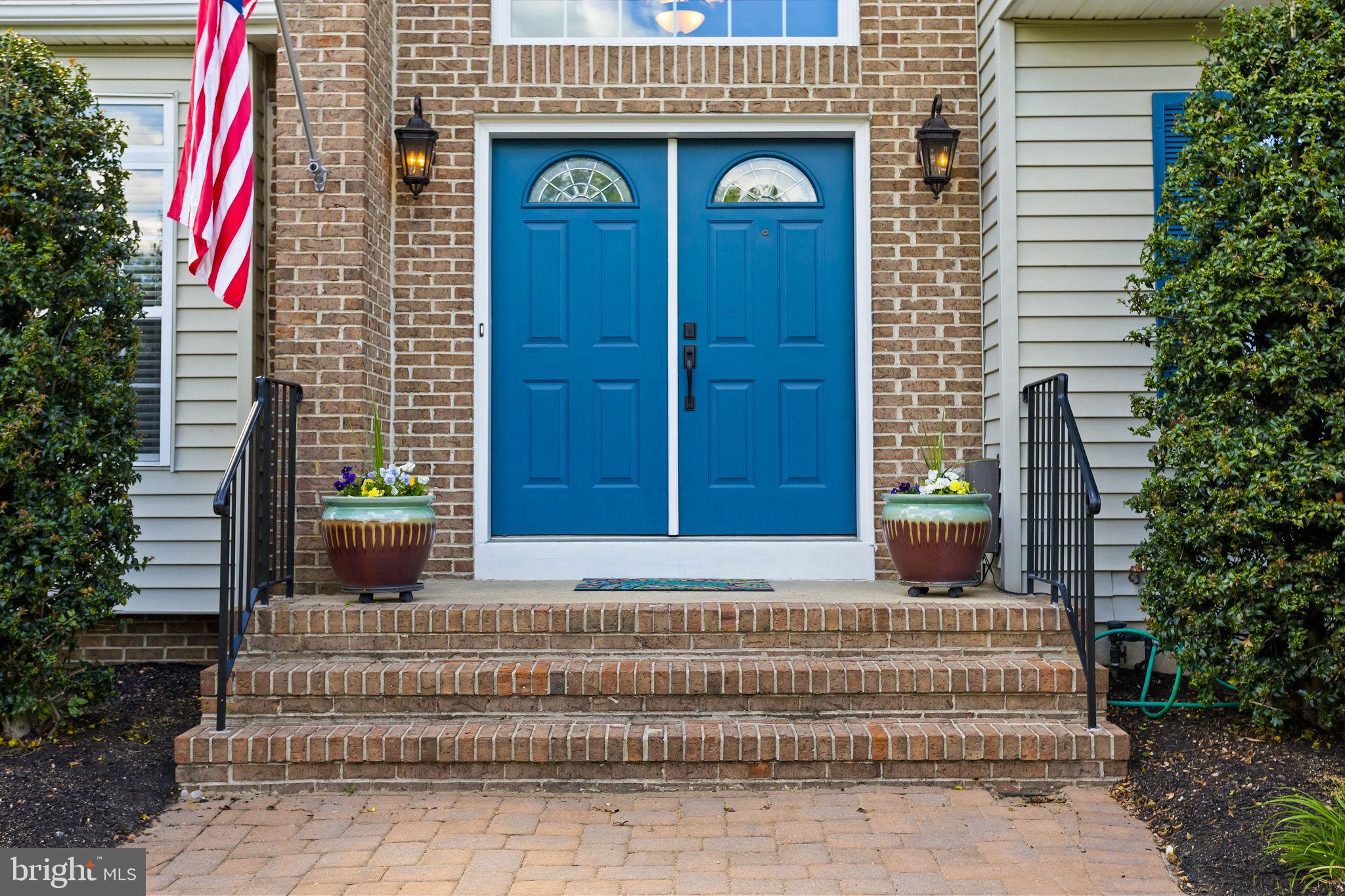 10 TANAGER LANE
