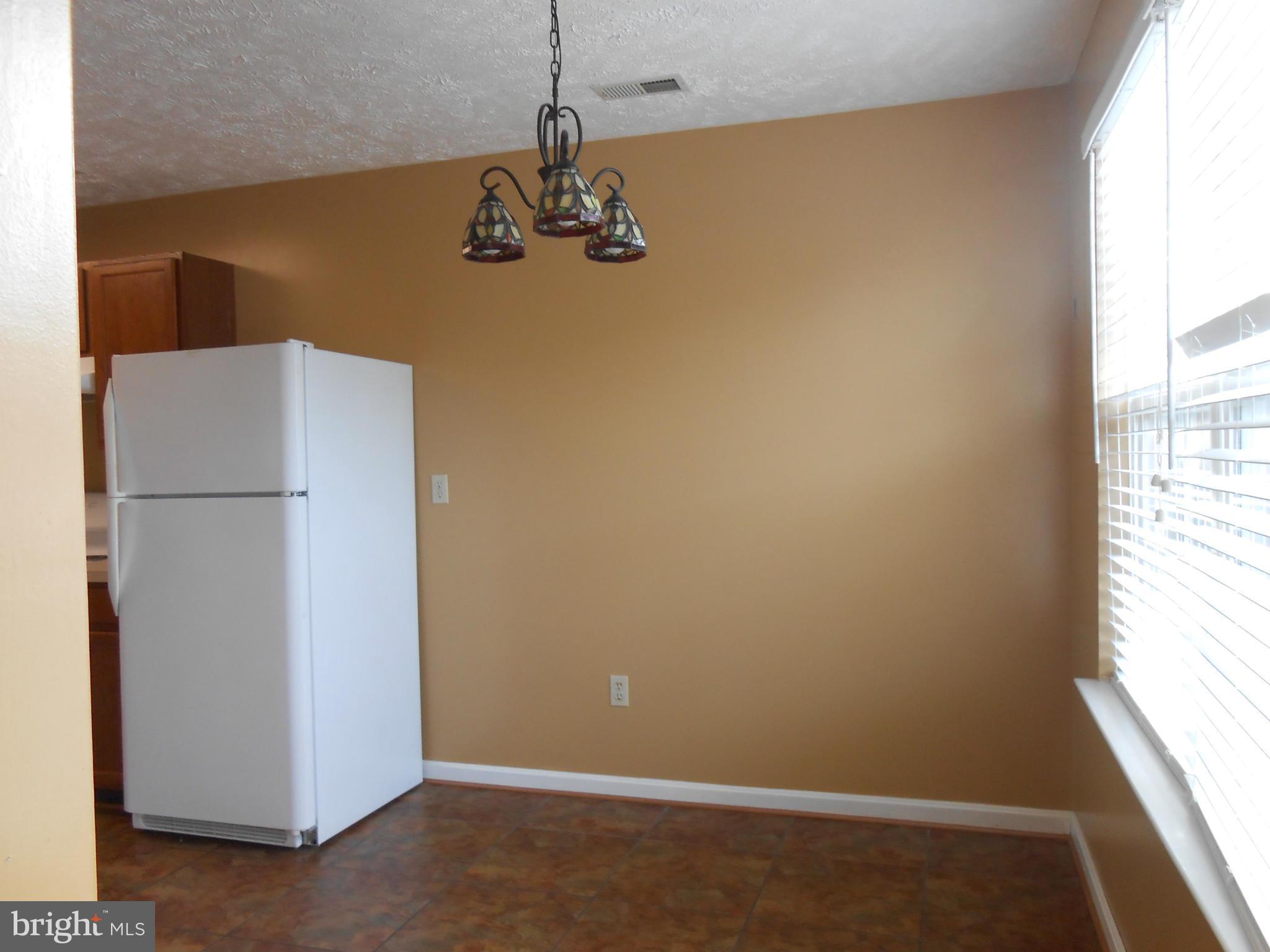 HICKORY HILLS - Residential Lease