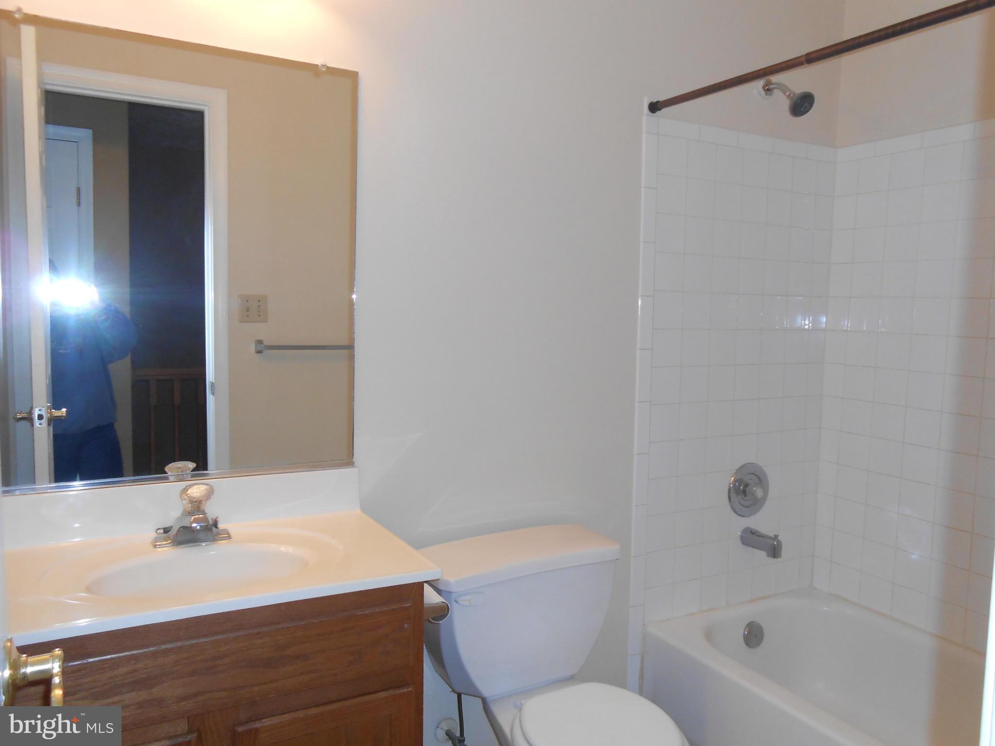 HICKORY HILLS - Residential Lease