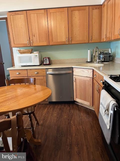 GOLDEN BEACH - Residential