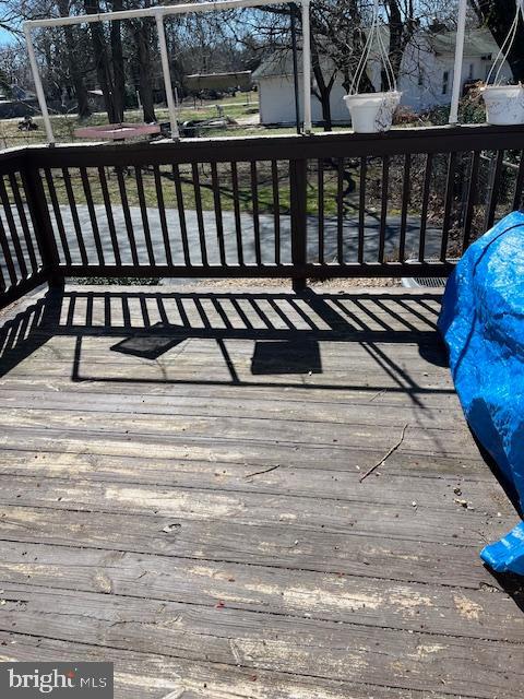 GOLDEN BEACH - Residential