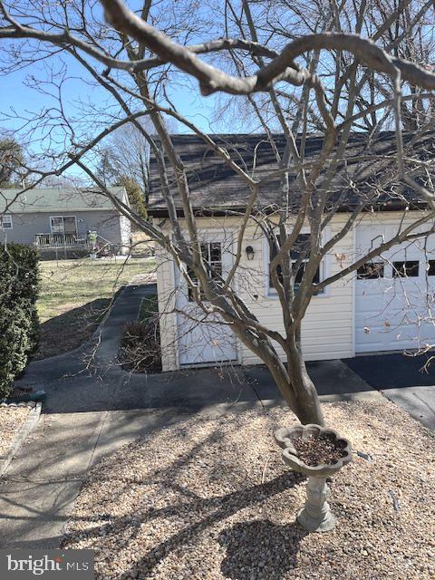 GOLDEN BEACH - Residential