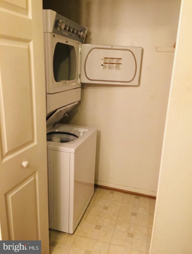 TREETOP CONDO - Residential