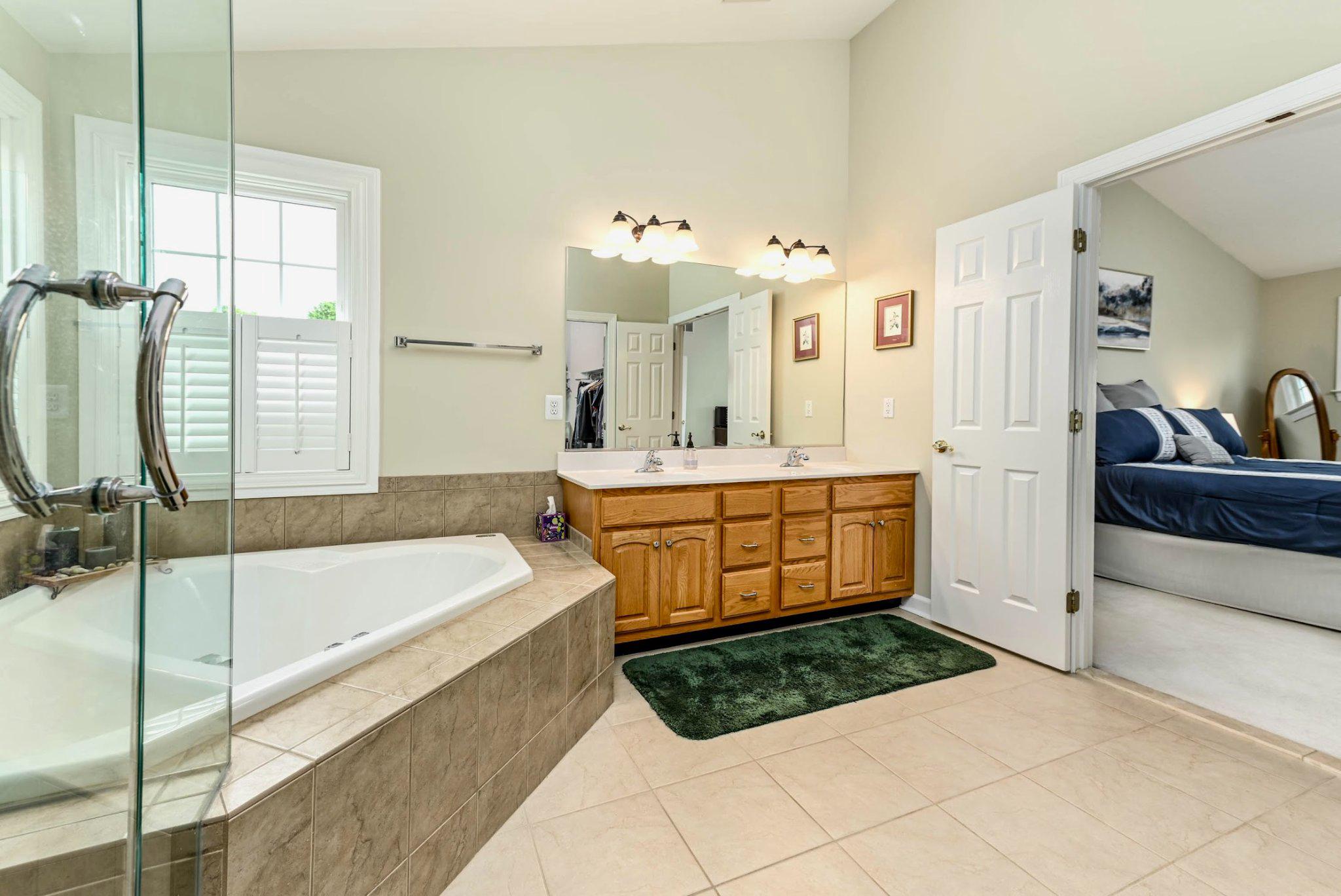 POTOMAC LAKES - Residential
