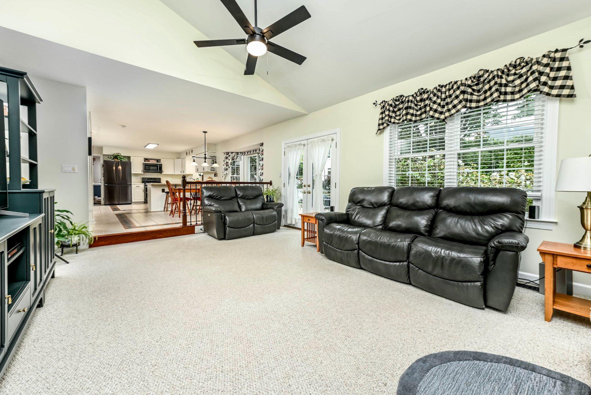 POTOMAC LAKES - Residential