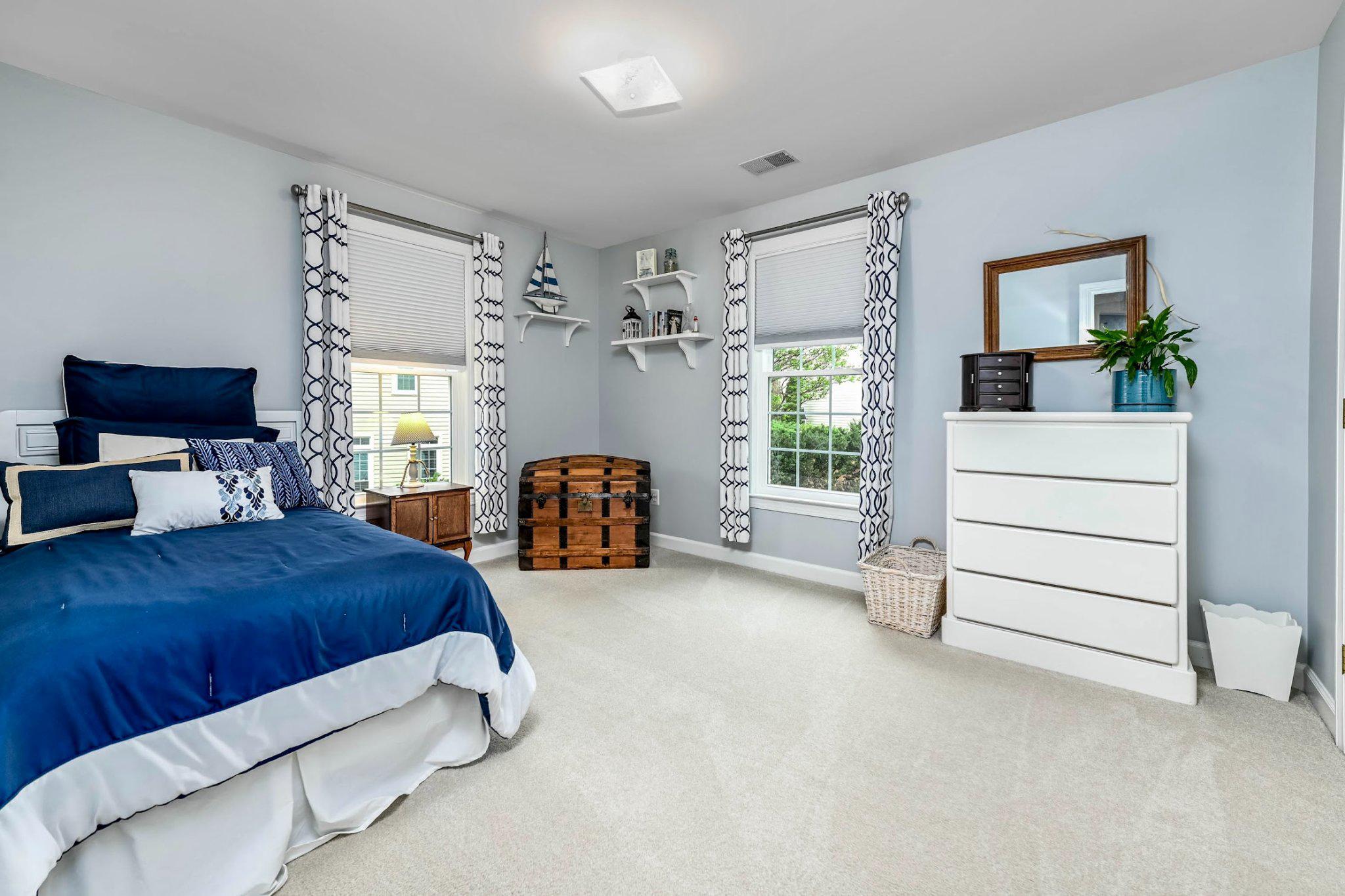 POTOMAC LAKES - Residential