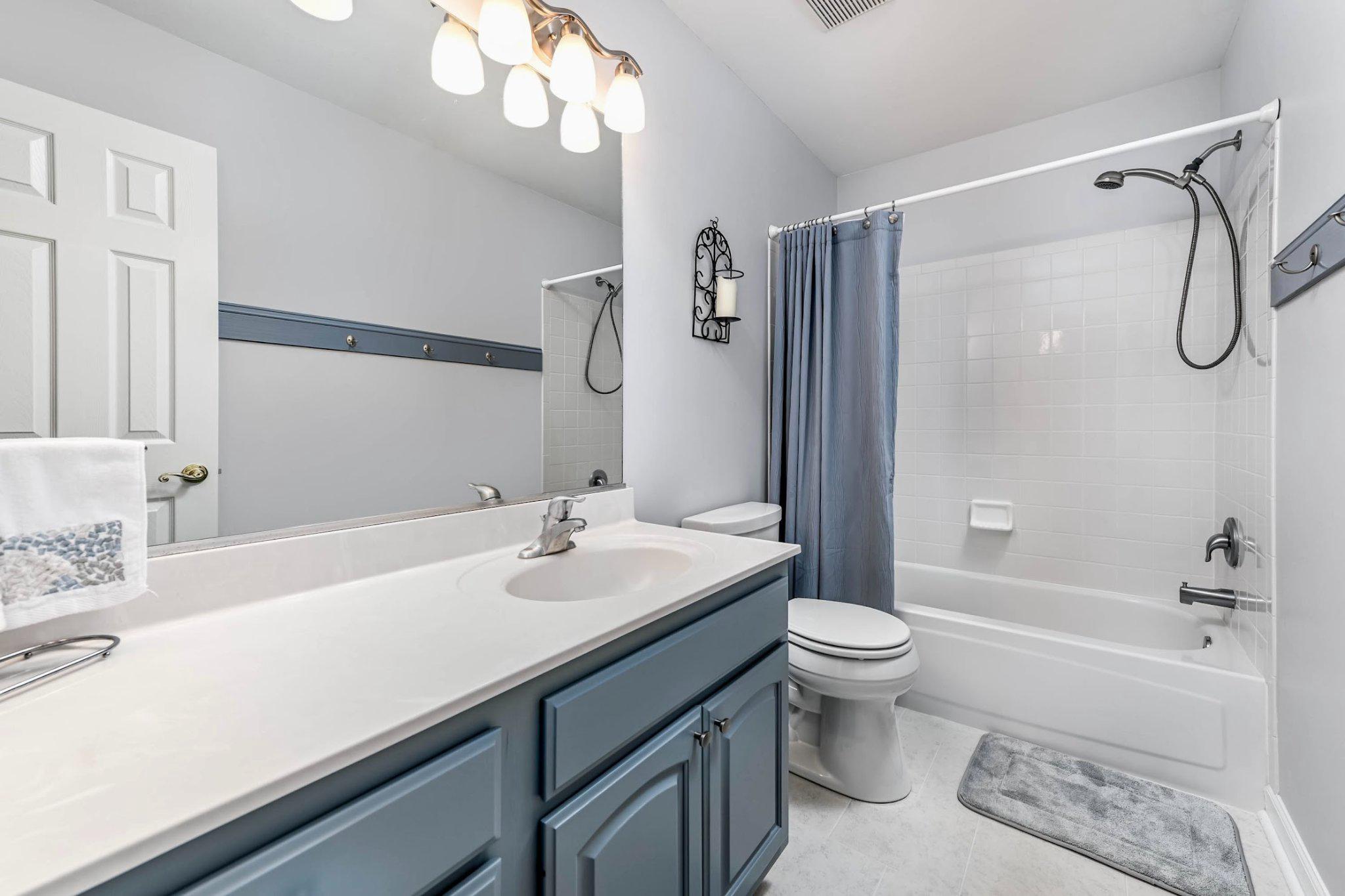 POTOMAC LAKES - Residential
