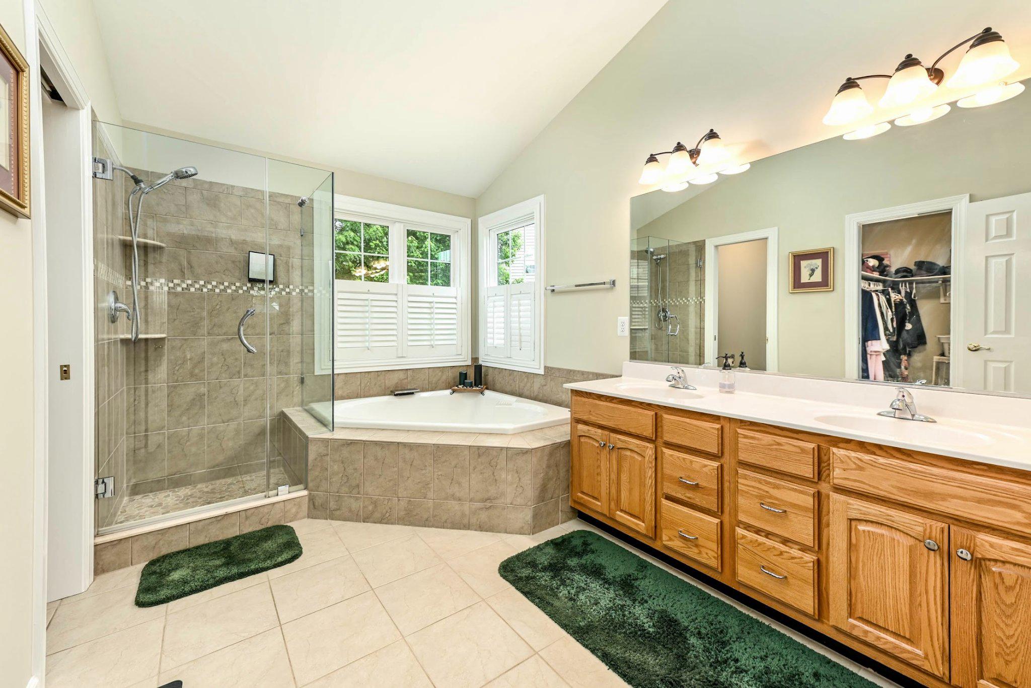 POTOMAC LAKES - Residential