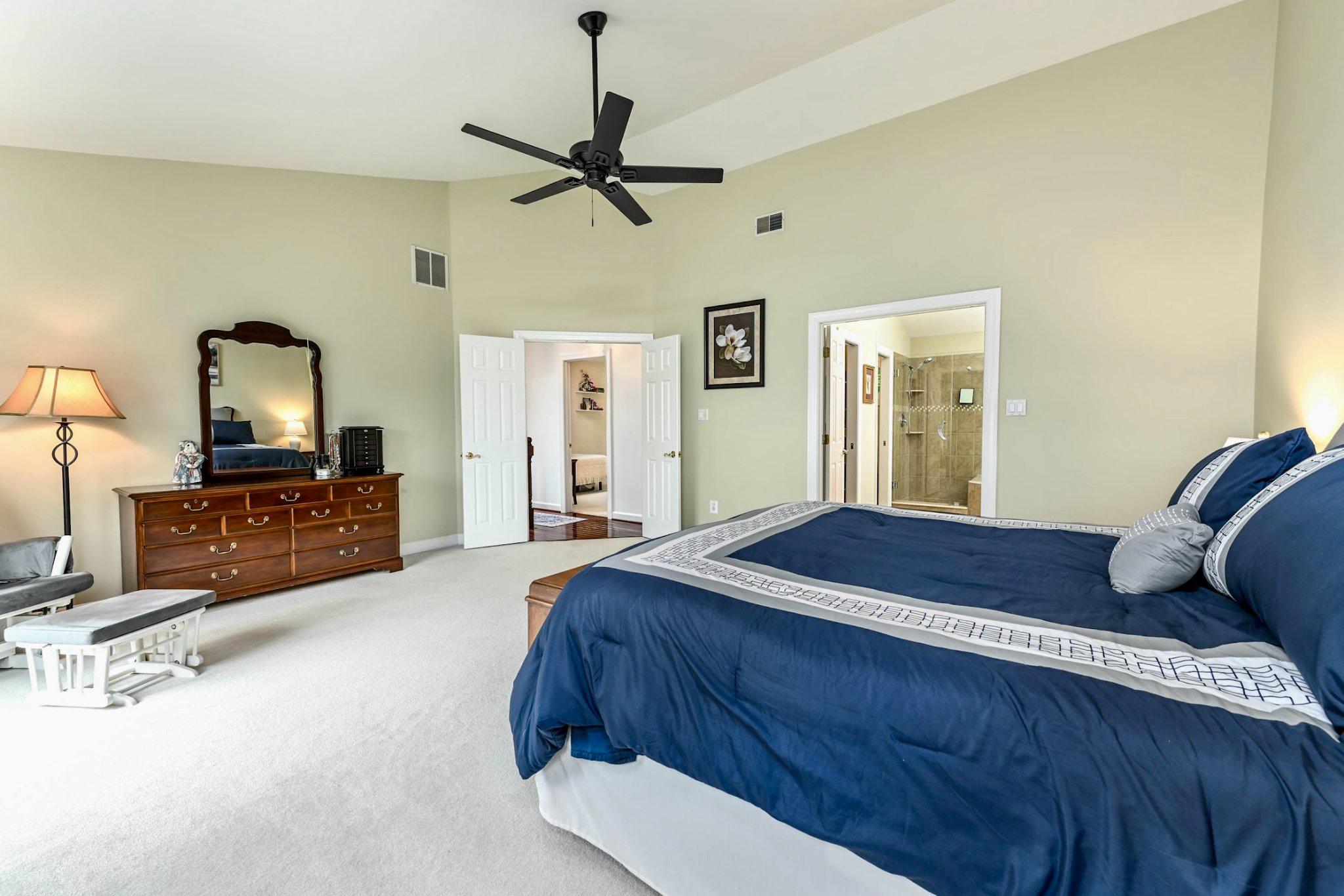 POTOMAC LAKES - Residential