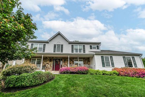 Photo of 20595 Shadow Woods Court, STERLING, VA 20165 (MLS # VALO2122218)