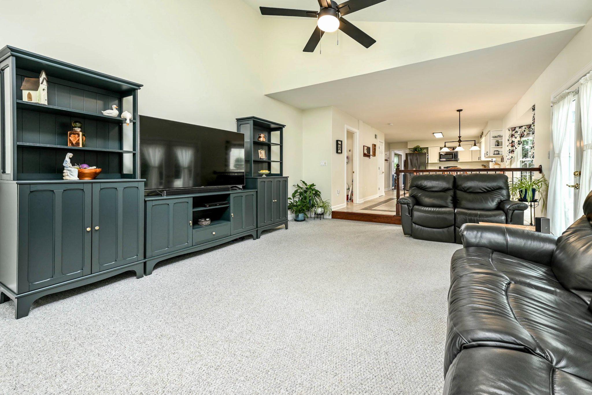 POTOMAC LAKES - Residential