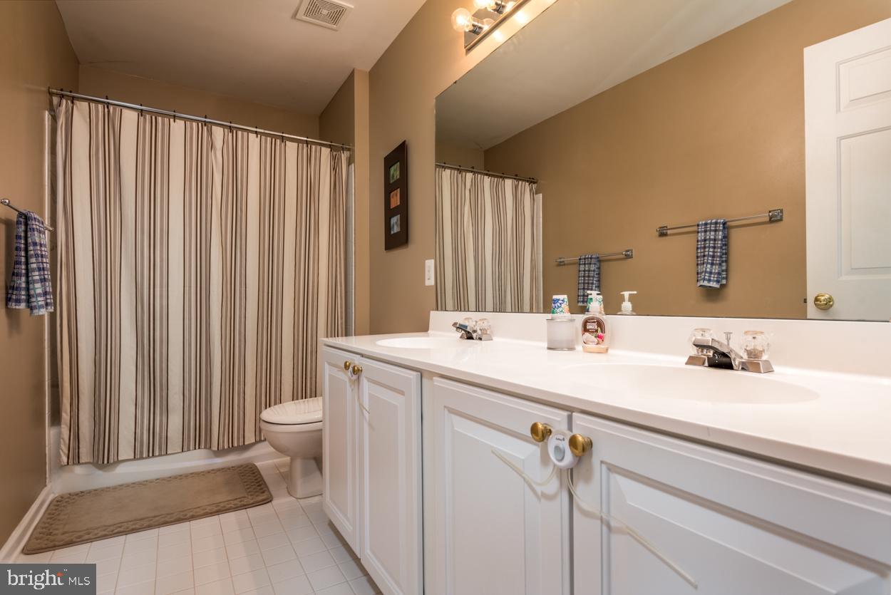 HERITAGE FARMS - Residential