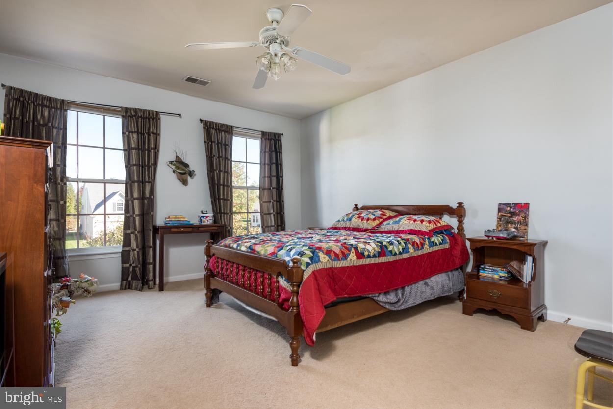 HERITAGE FARMS - Residential