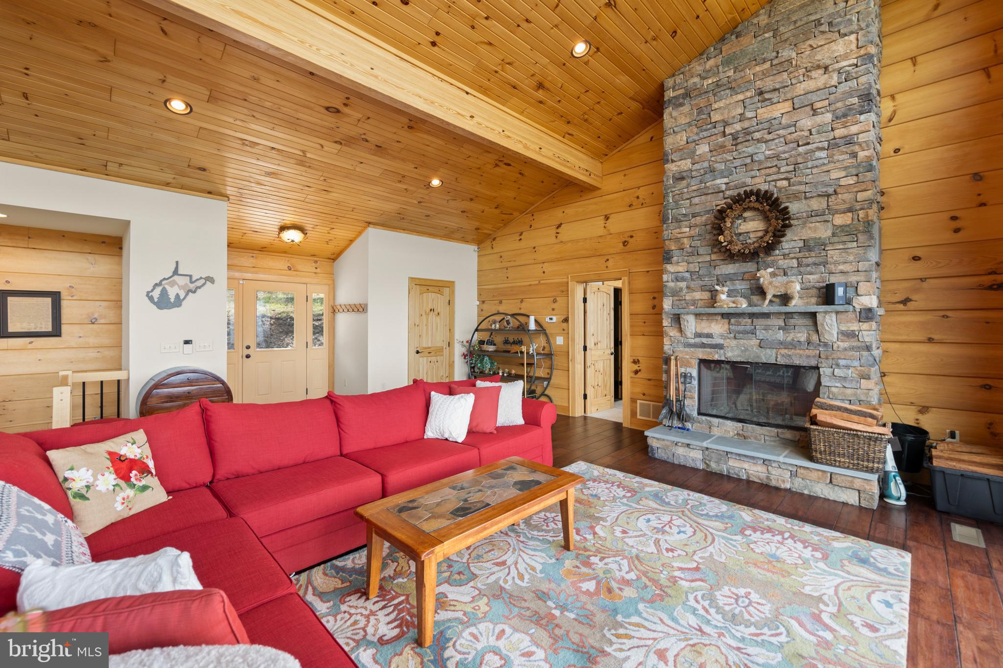 BLUFFS ON THE POTOMAC - Residential