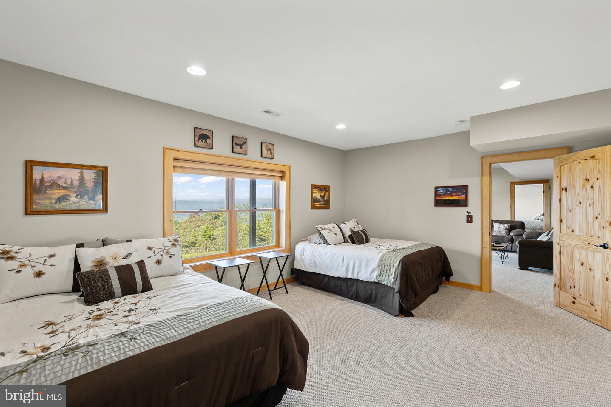 BLUFFS ON THE POTOMAC - Residential