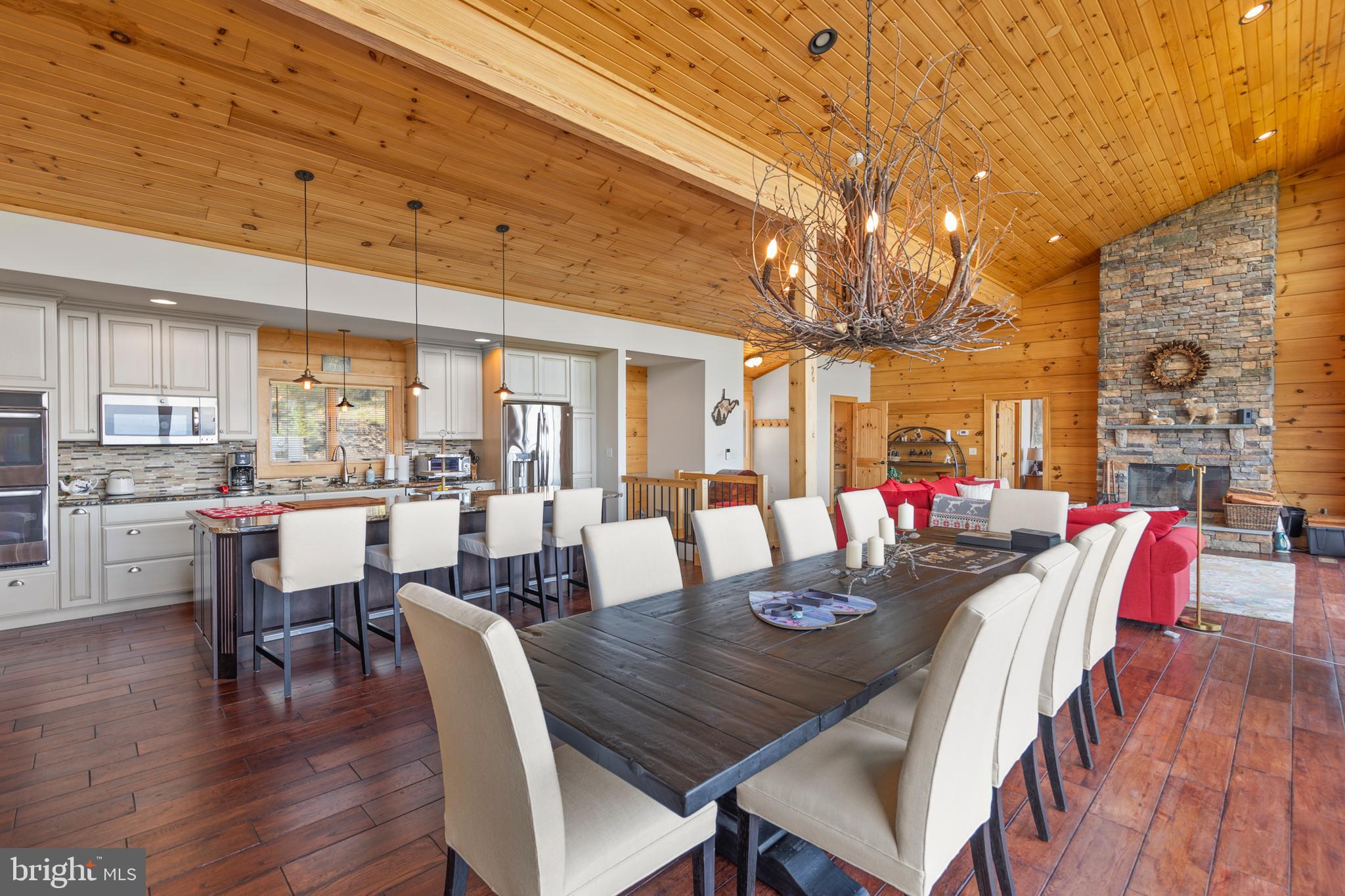 BLUFFS ON THE POTOMAC - Residential