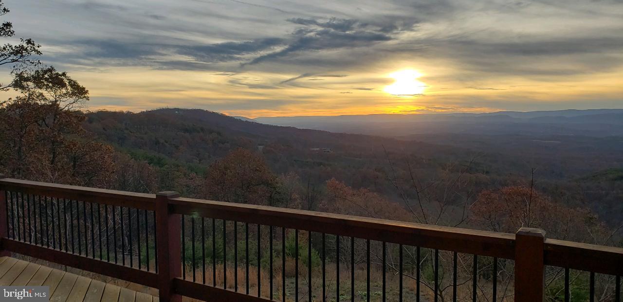 BLUFFS ON THE POTOMAC - Residential
