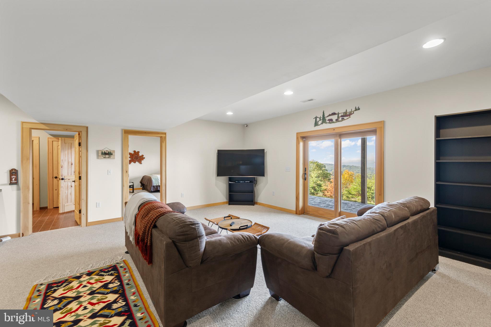 BLUFFS ON THE POTOMAC - Residential