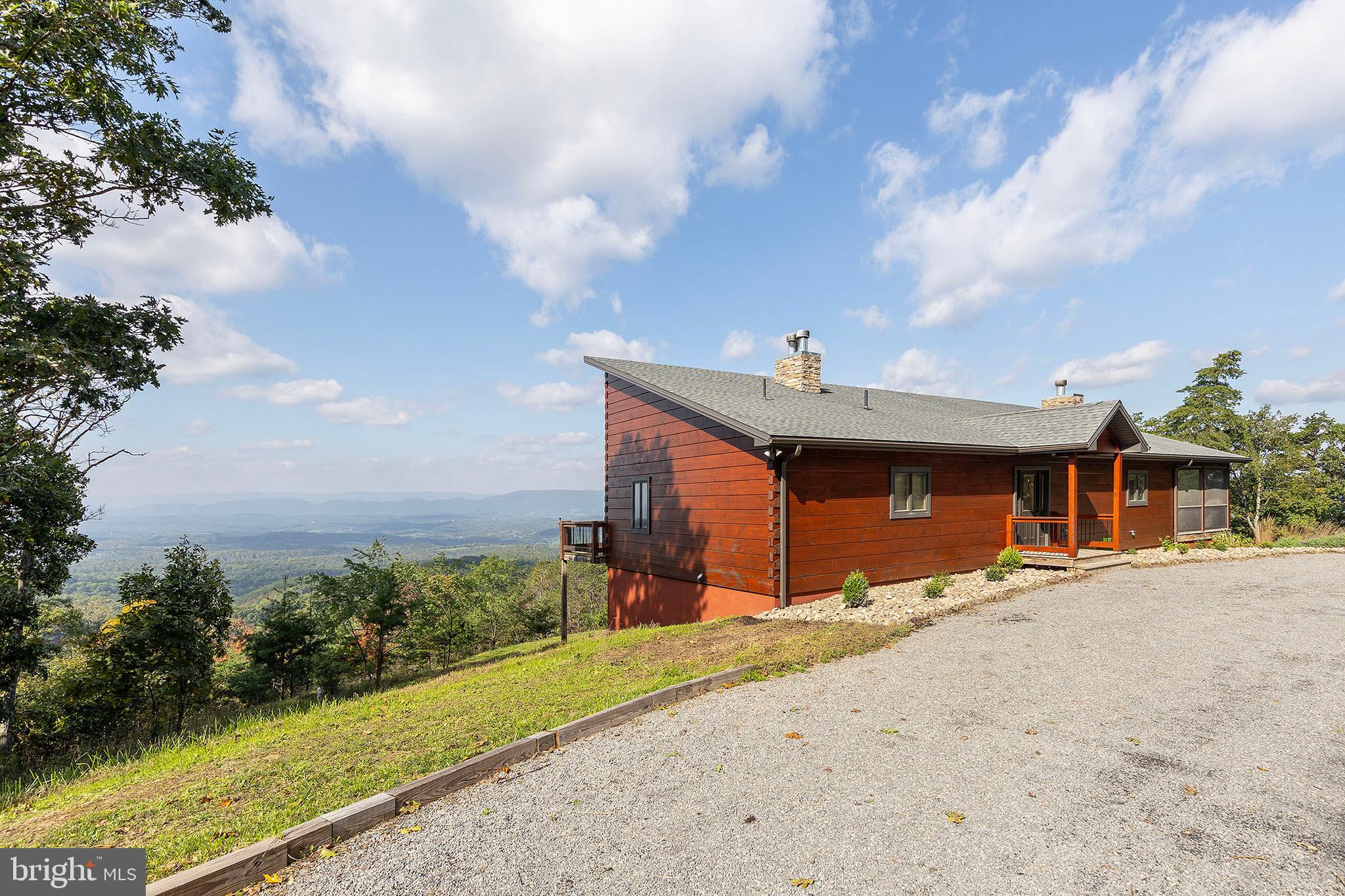 BLUFFS ON THE POTOMAC - Residential
