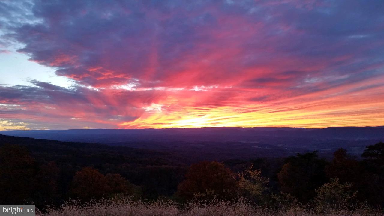 BLUFFS ON THE POTOMAC - Residential