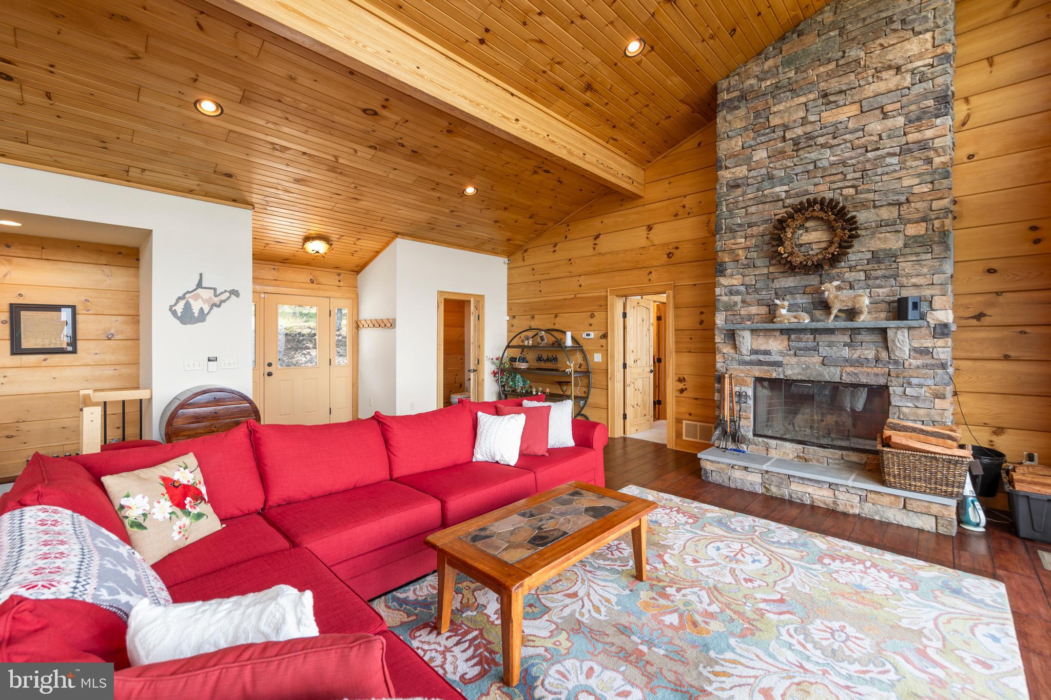 BLUFFS ON THE POTOMAC - Residential