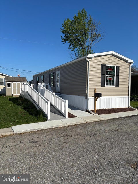 Mobile Home For Sale - 604 Canter Road #150<br/> WILMINGTON, DE 19810