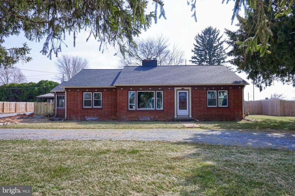 Photo of 850 E Main Street, MOUNT JOY, PA 17552 (MLS # PALA2065766)